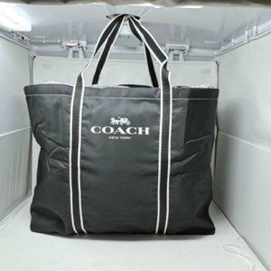 COACH - EXCLUSIVE SHOPPING BAG - BRAND NEW